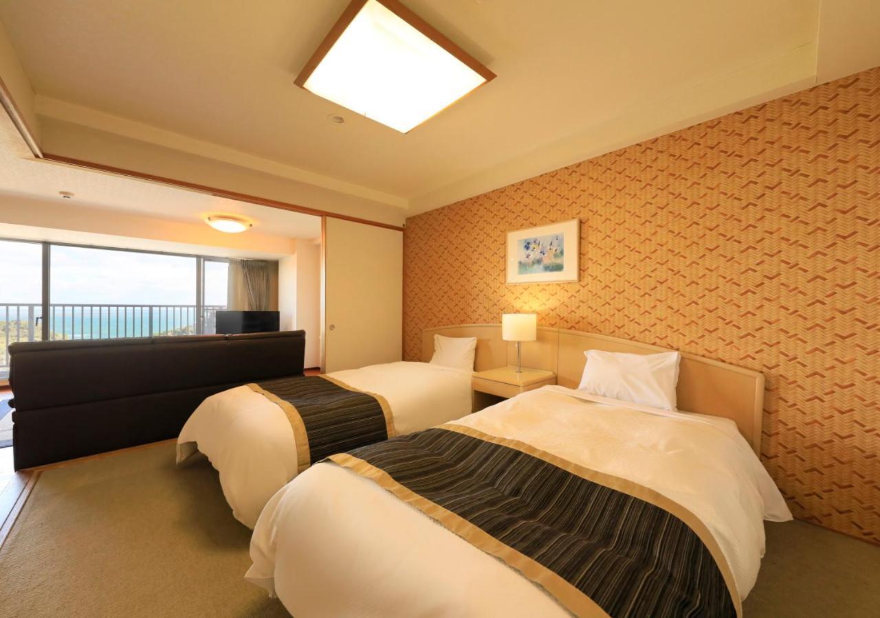 Katsuura Hilltop Hotel & Residence Экстерьер фото